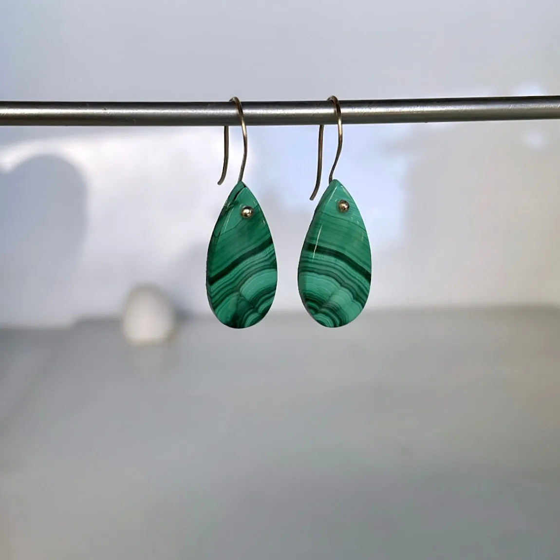 14k Midi Malachite teardrops earrings