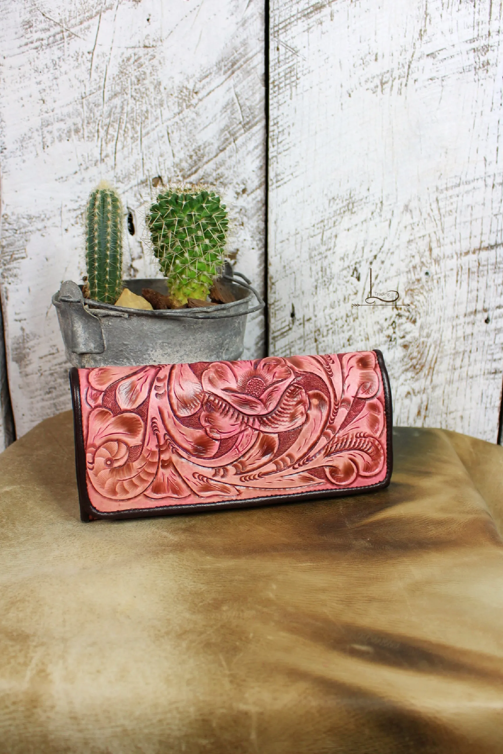 Antonio Tooled Leather Wallet in Pink