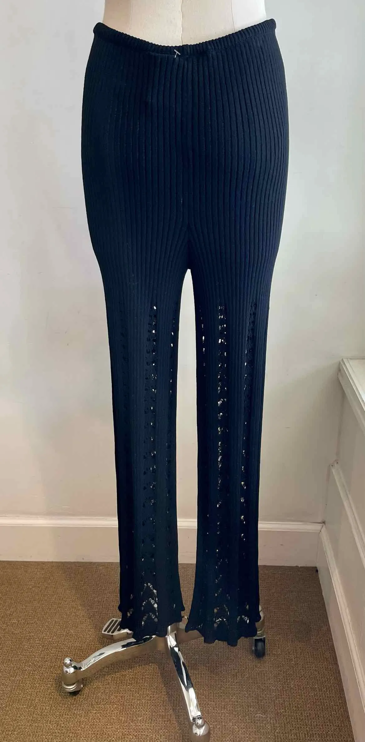 FENDI Size 8 Black Knit Ribbed Pants