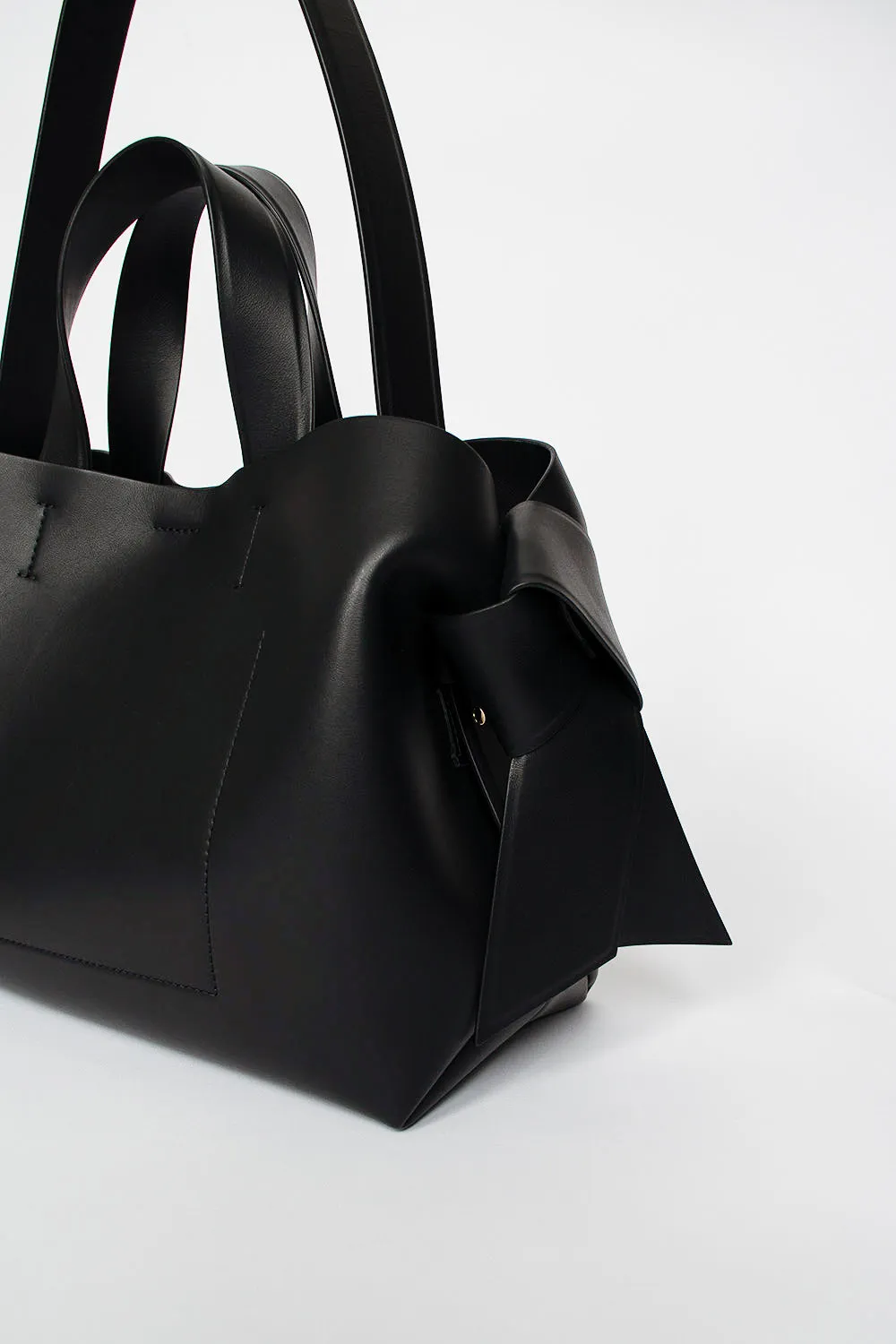 Musubi Midi Tote Black