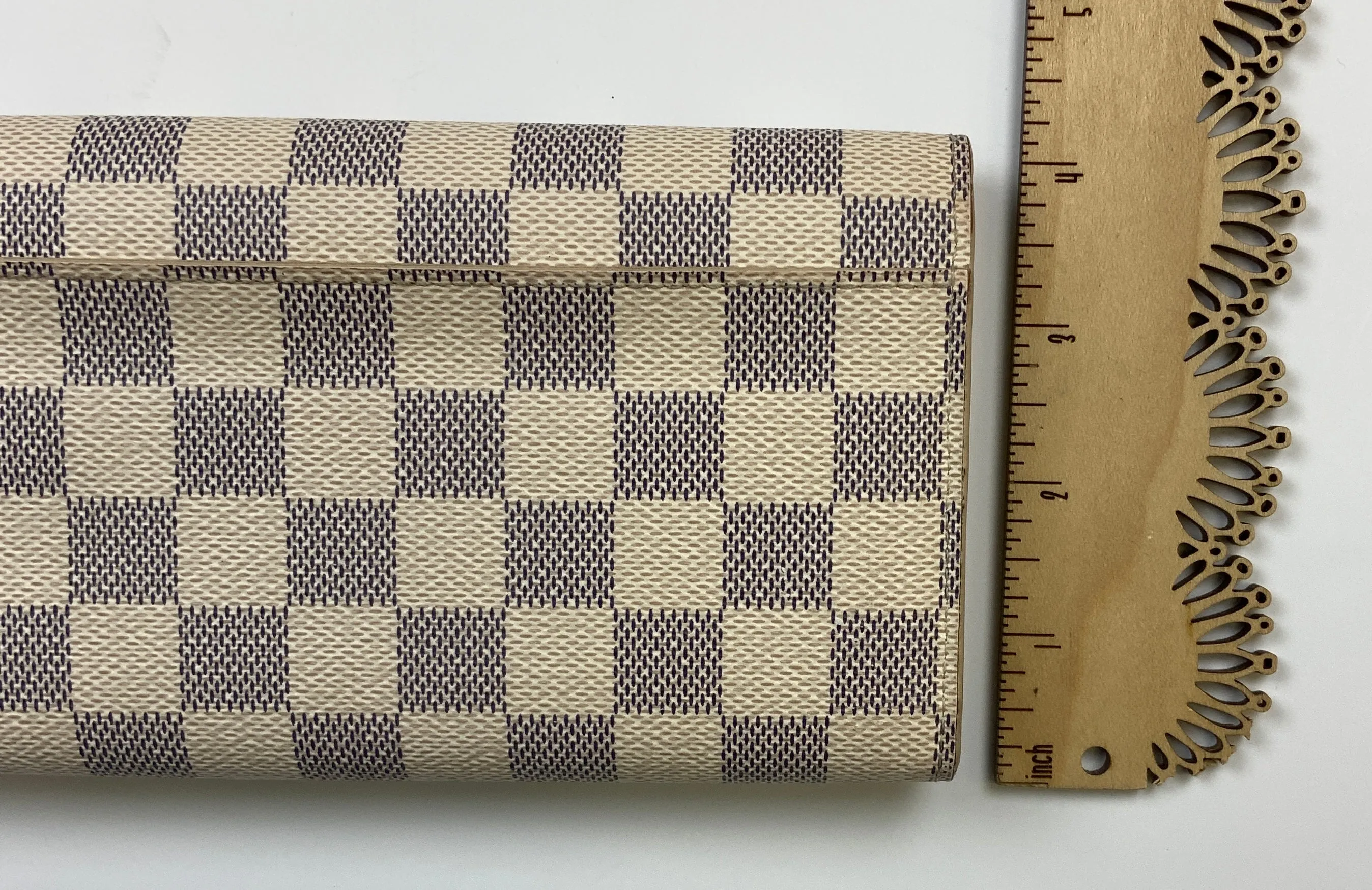 Wallet Designer By Louis Vuitton  Size: Large